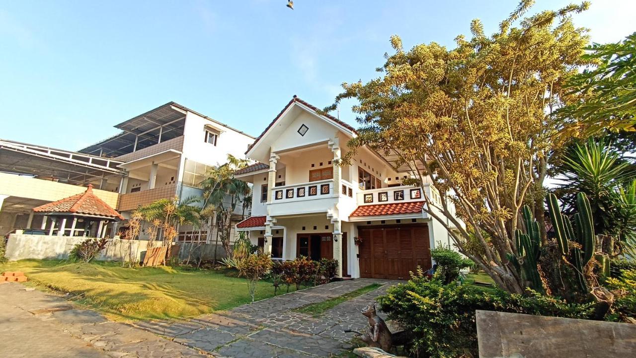 Villa Ohana Batu Luaran gambar