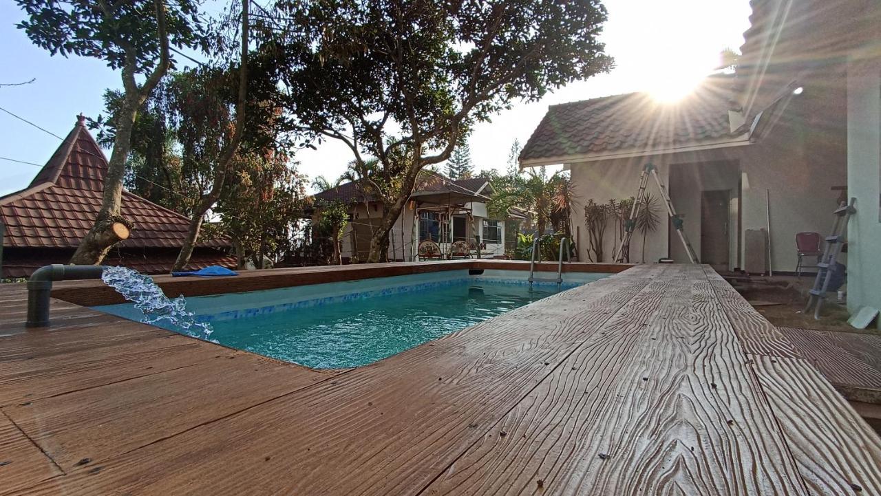 Villa Ohana Batu Luaran gambar